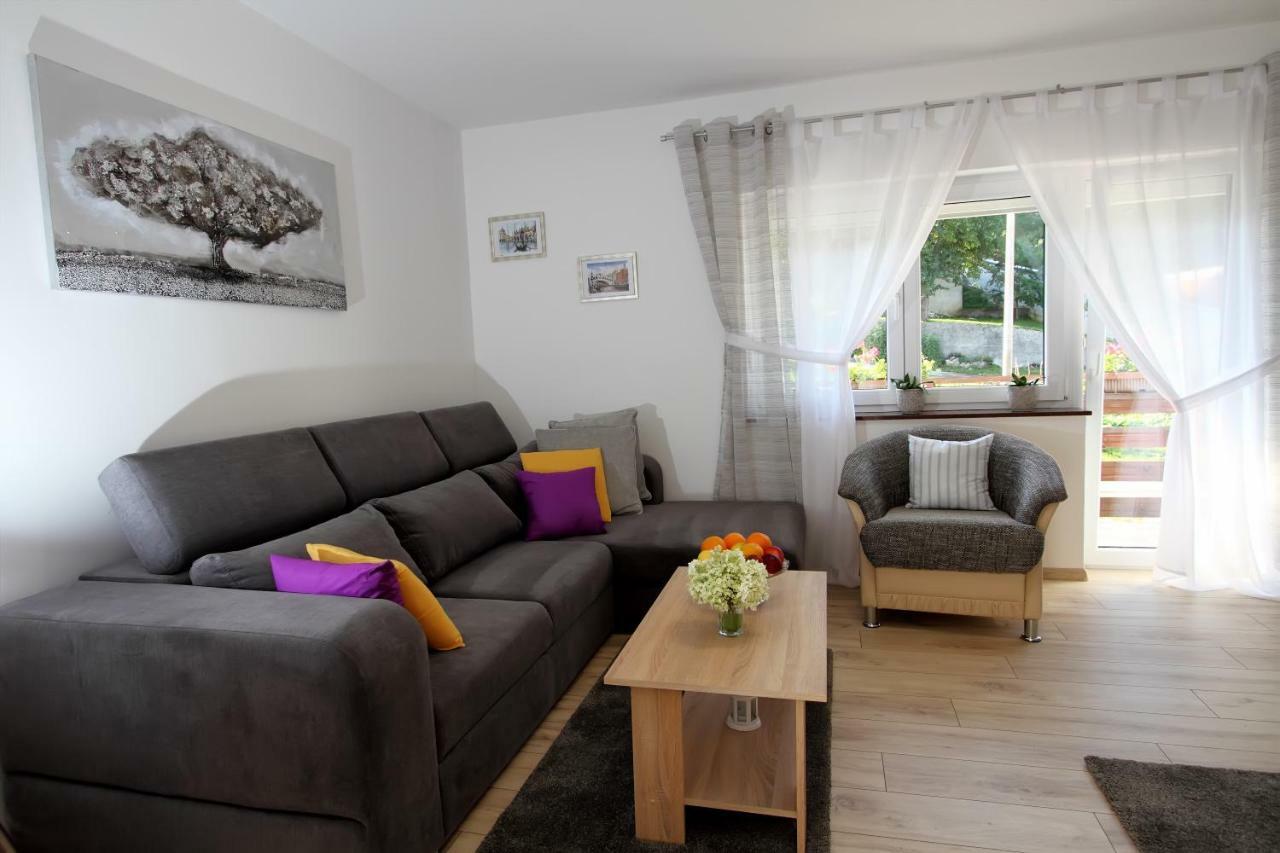 Apartman Ana Apartment Otočac Exterior foto